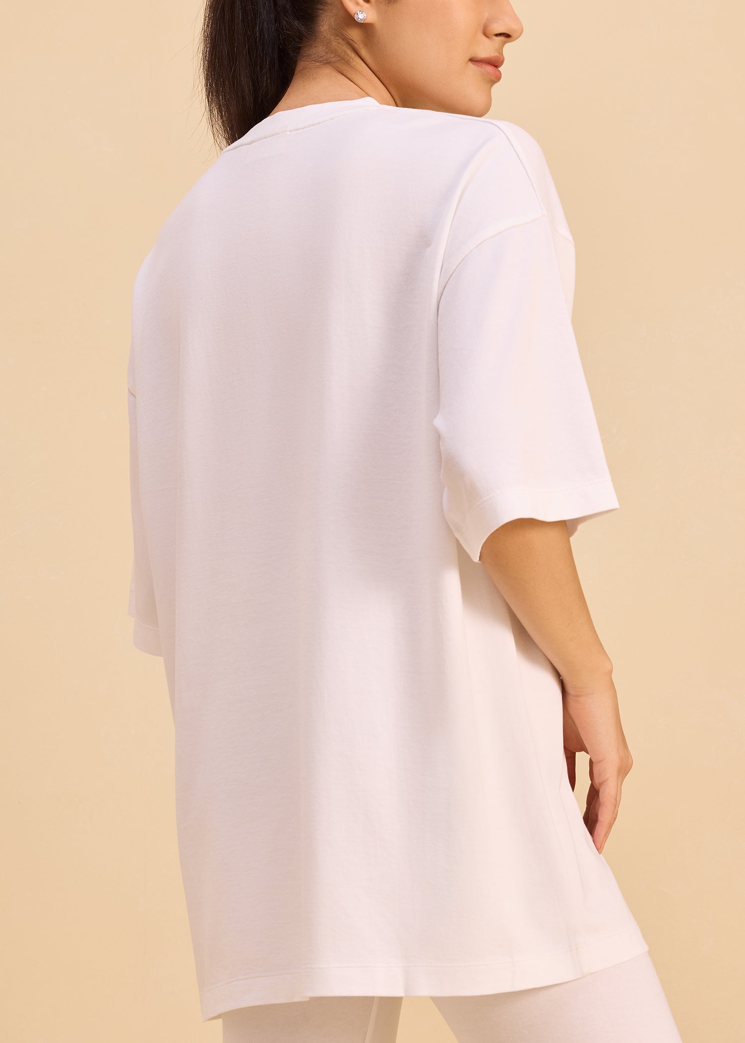 Effortless  Signature Oversized Tee
